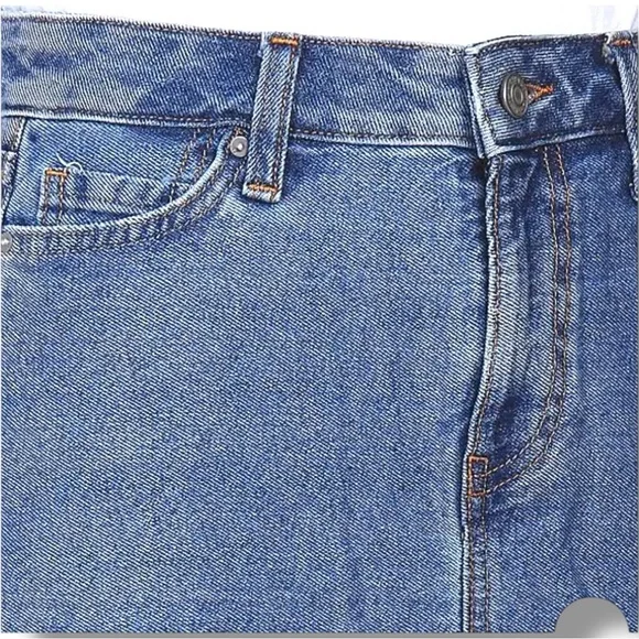 Tommy Hilfiger Light Blue Classic Pencil Denim Skirt with White Floral Detail - Picture 6 of 16